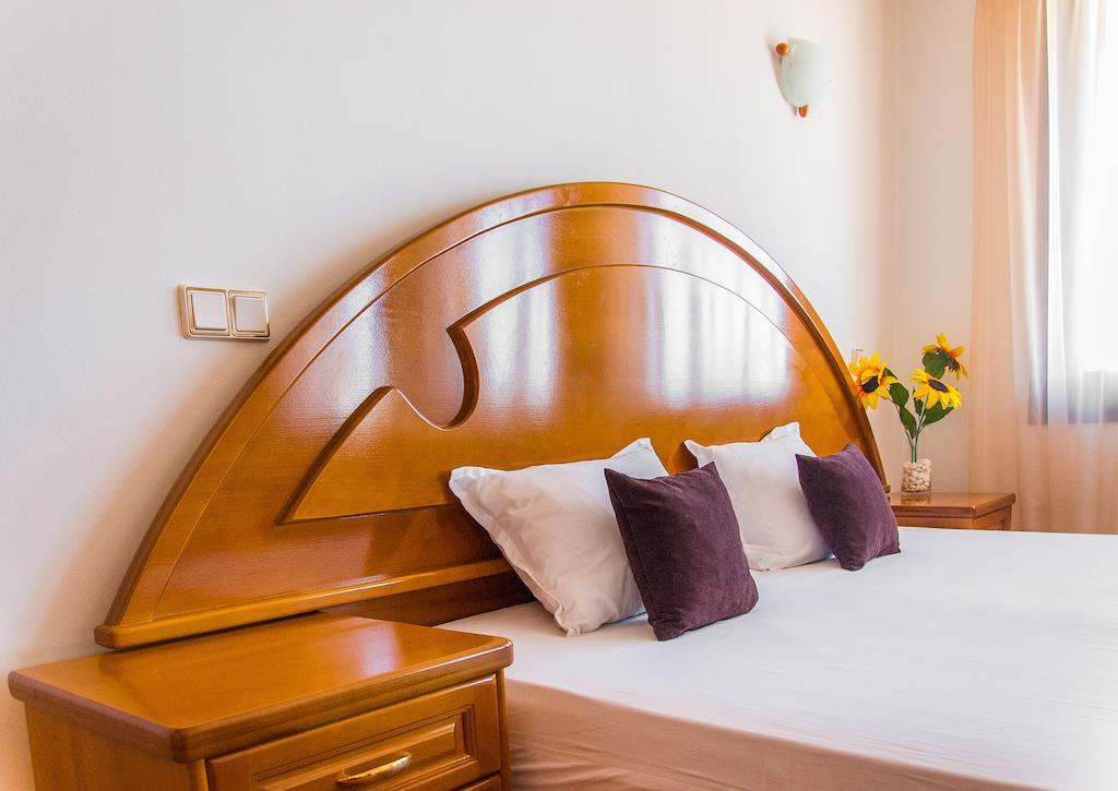 Family Hotel Elegance Arbanasi Habitación foto