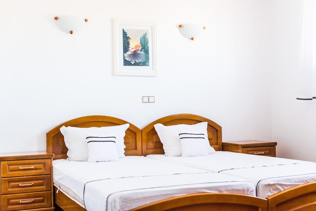 Family Hotel Elegance Arbanasi Habitación foto