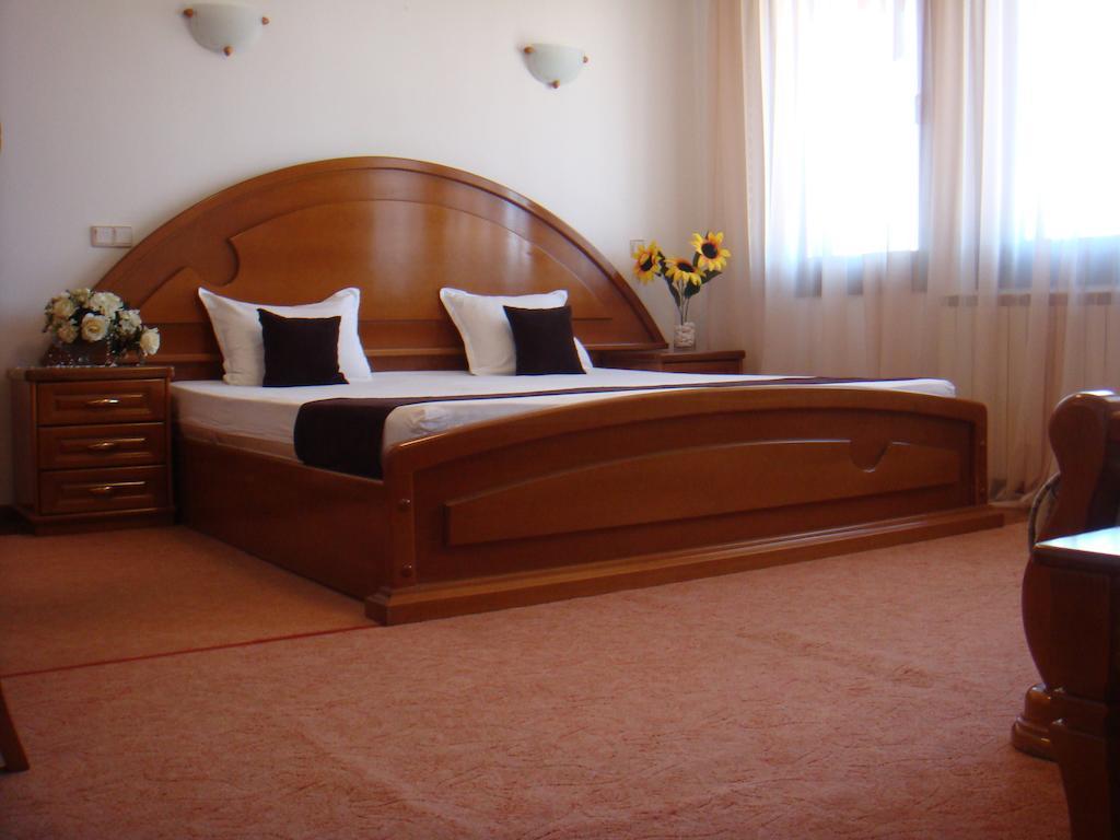 Family Hotel Elegance Arbanasi Habitación foto
